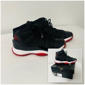 Jordan Air 11 Retro (GS) Bred 2012 Playoffs 4Y EUC 378038-010 Black/Varsity Red
